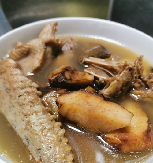 浓香菇墨鱼干鸭肉汤的制作方法（用这道传统偏方为身体补充养分）