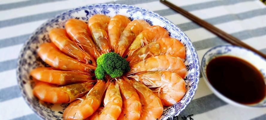 百吃不腻的白灼虾怎么做？有哪些简单步骤和技巧？