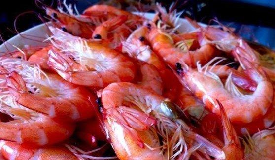 百吃不腻的白灼虾怎么做？有哪些简单步骤和技巧？