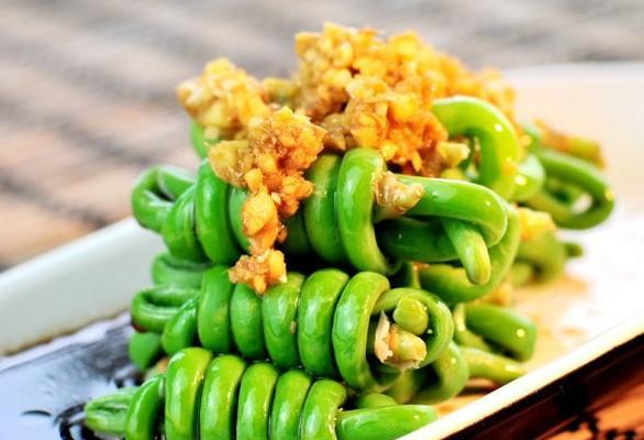 白灼豇豆怎么做？步骤和技巧有哪些？