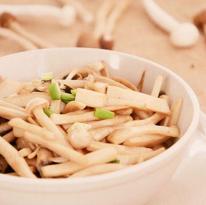 素炒杂菌菇怎么做？有哪些步骤和技巧？