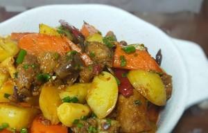 以蒜子烧牛肉，美味不容错过（学会这道菜肴）