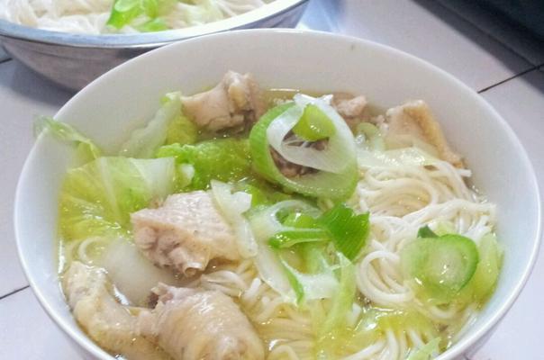 碗豆尖鸡汤怎么做？有哪些营养和健康益处？