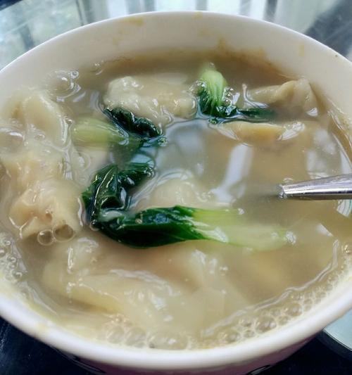 美味营养的鲜虾素菜汤（传统风味口感好）