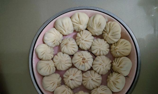 自制营养美味，包子外脆内嫩，口感十足（自制营养美味）