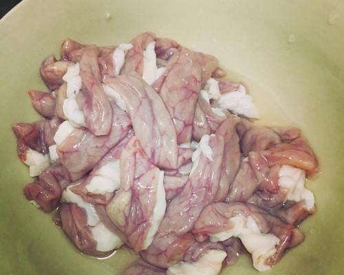 清炒粉肠怎么做？步骤和技巧有哪些？