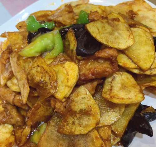 家常美食，小白菜回勺牛肉的做法（做法简单易学）