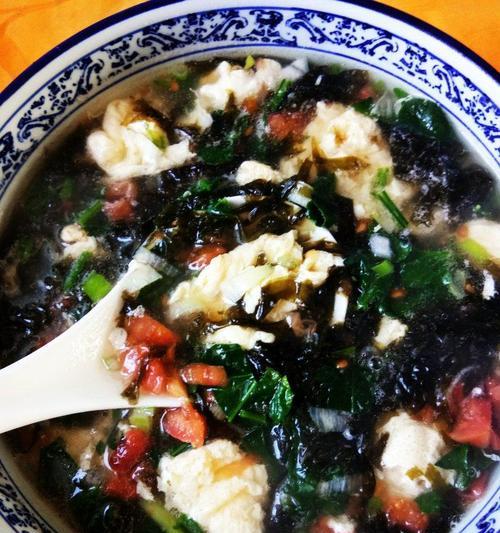 西红柿虾米紫菜汤怎么做？有哪些步骤和技巧？