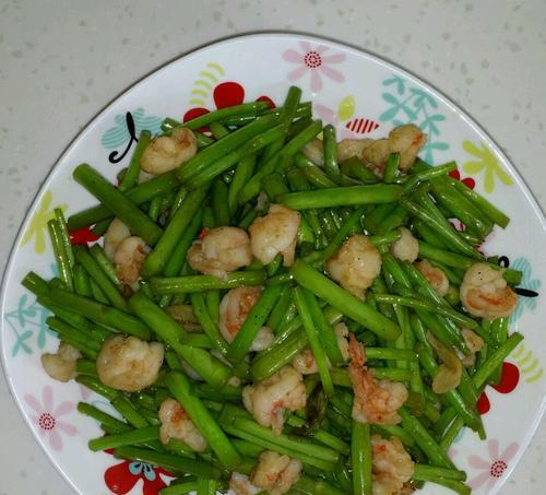 味美茭白炒虾仁的做法是什么？步骤详细吗？