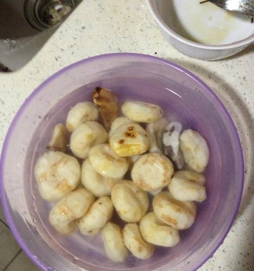 葧荠瘦肉汤怎么做？有哪些健康益处？