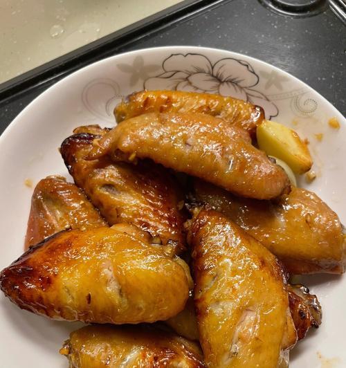 蒜香鸡翅串怎么做？在家轻松做出美味鸡翅串的方法是什么？