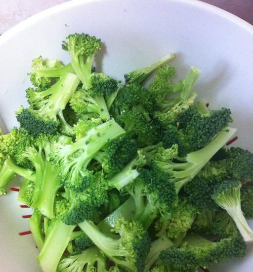 蒜茸西兰花怎么做？步骤和技巧有哪些？