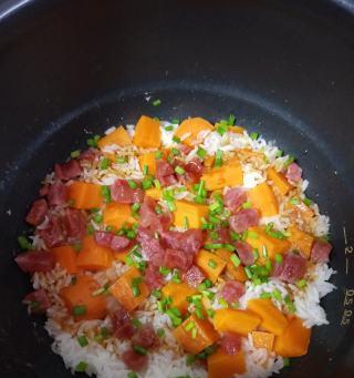 香肠焖饭怎么做？步骤详解与常见问题解答？