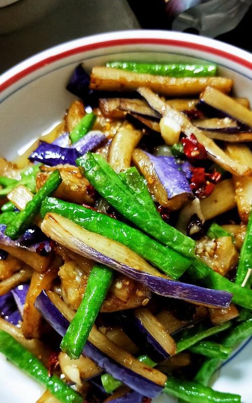 爆炒蚝油豆角怎么做？步骤和技巧是什么？