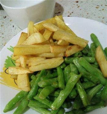 爆炒蚝油豆角怎么做？步骤和技巧是什么？