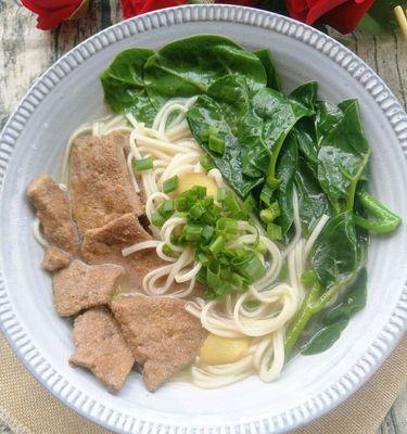 蔬菜面条怎么做？有哪些健康又美味的蔬菜面条食谱？