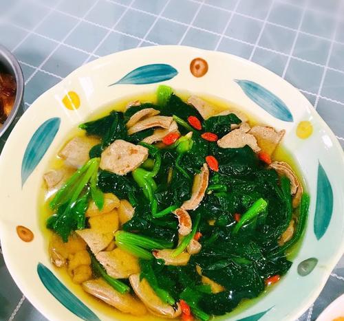 菠菜香菇番茄汤怎么做?有哪些健康益处? 菠菜香菇番茄汤怎么做?有哪些健康益处?
