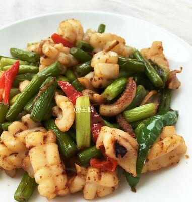 紫苏炒鱿鱼怎么做？步骤和技巧有哪些？