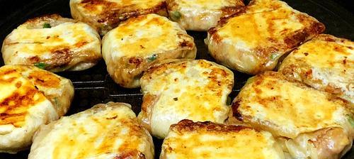 香煎猪肉饼的做法是什么？如何制作出外酥里嫩的口感？