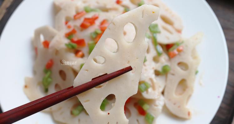 清脆藕片的做法(一道简单又美味的藕片菜谱) 清脆藕片的做法(一道简单又美味的藕片菜谱)