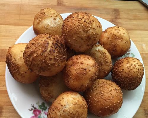 紫地瓜芝麻软球的制作（做法简单）